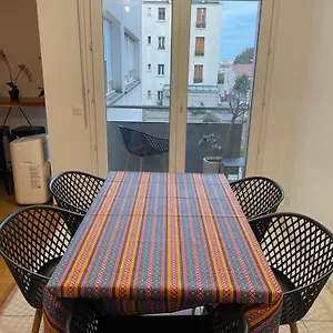 Elegant Au Pieds Du Metro Appartement